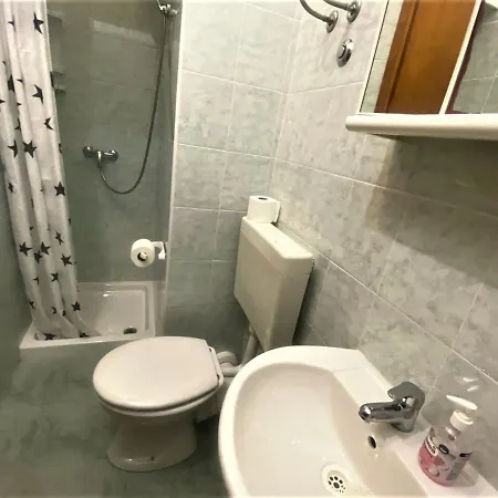 Celestina Apartment *
