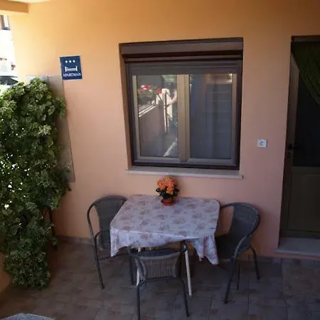 Celestina Apartment